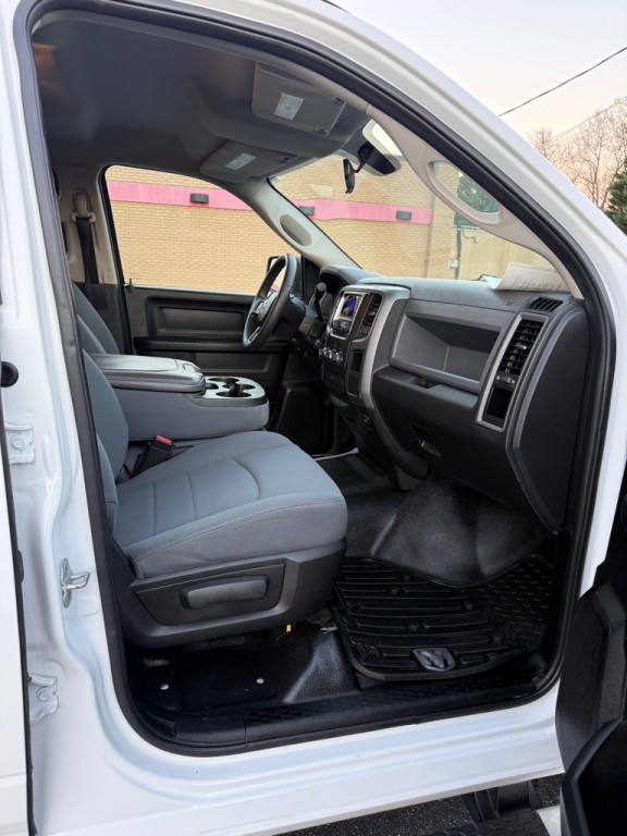 2013 RAM 1500 Image 12