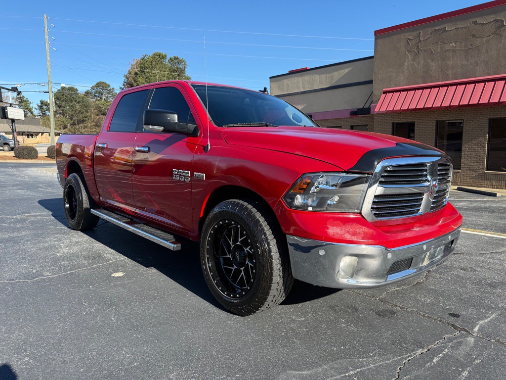 2018 RAM 1500 Image 3