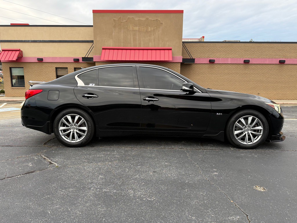 2017 INFINITI Q50 Image 5