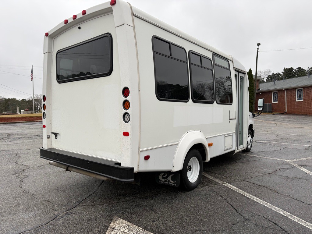 2018 Ford Econoline Image 4