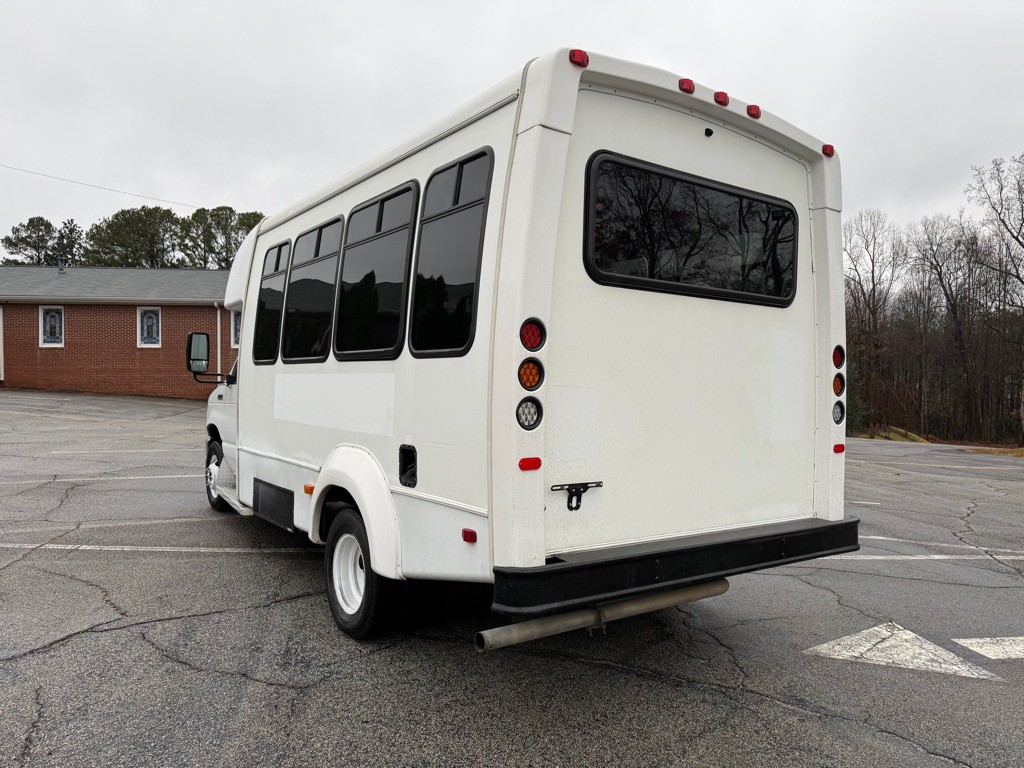2018 Ford Econoline Image 5