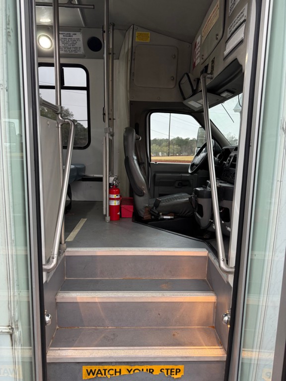 2018 Ford Econoline Image 7