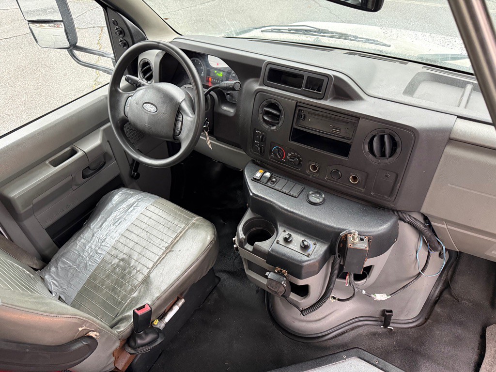 2018 Ford Econoline Image 8