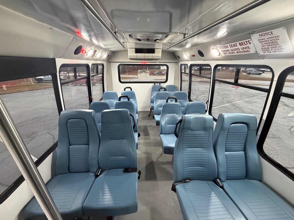 2018 Ford Econoline Image 9