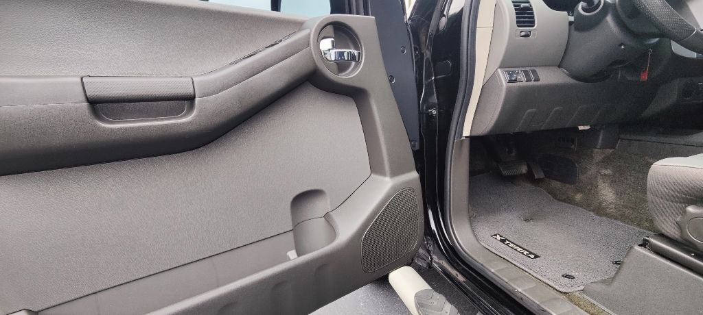 2011 Nissan Xterra Image 9