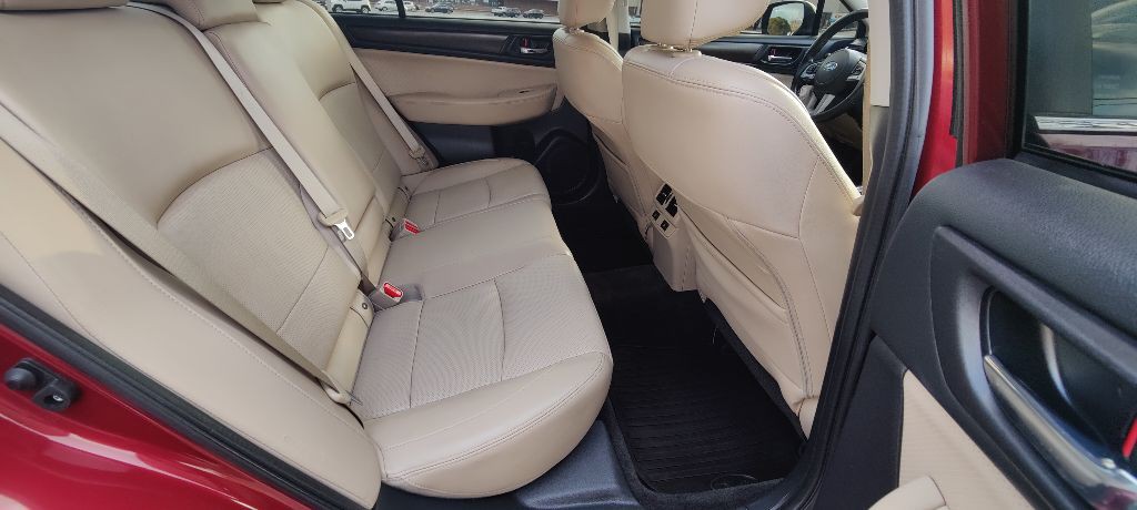 2015 Subaru Legacy Image 13