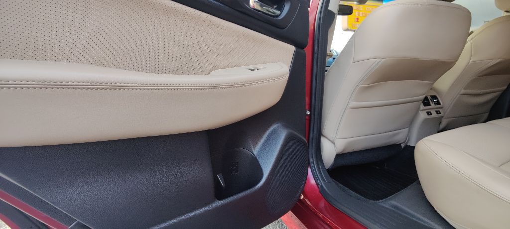 2015 Subaru Legacy Image 11