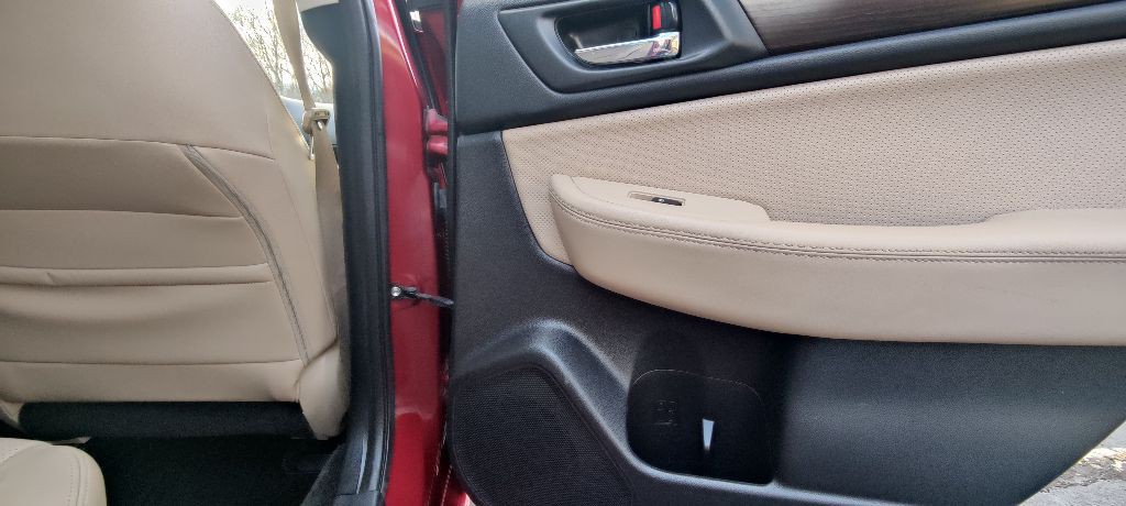 2015 Subaru Legacy Image 14