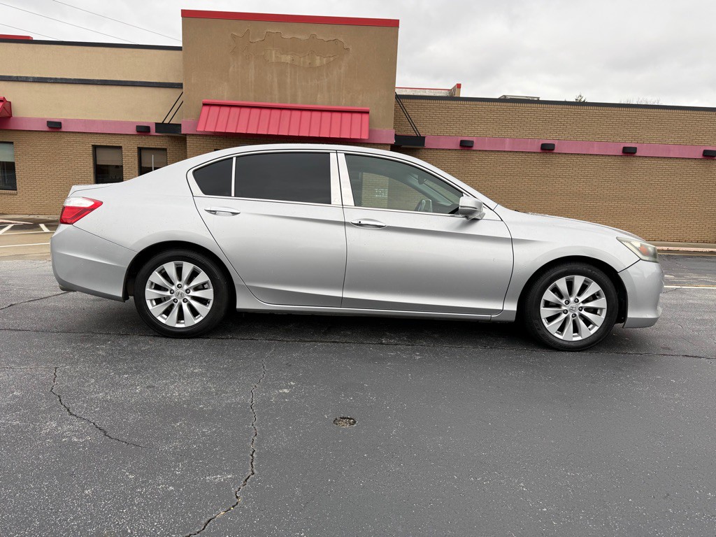 2015 Honda Accord Image 5