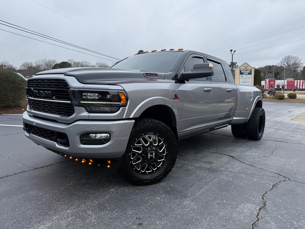 2022 RAM 3500 Image 1