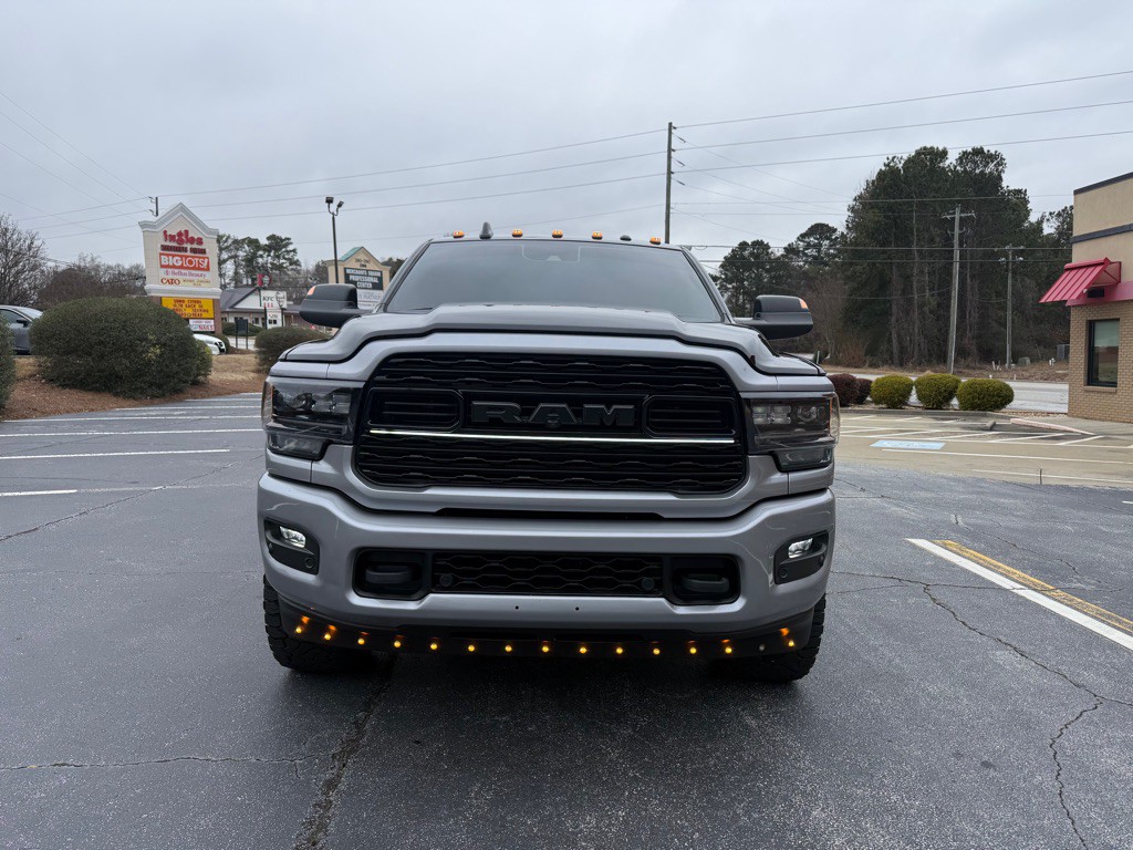 2022 RAM 3500 Image 8
