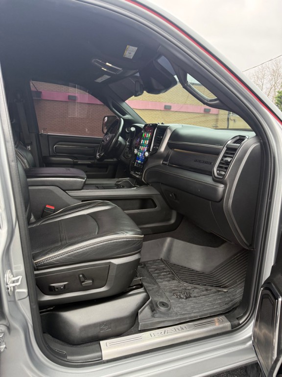 2022 RAM 3500 Image 10