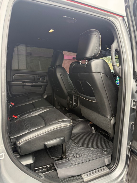 2022 RAM 3500 Image 12