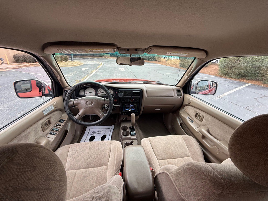 2003 Toyota Tacoma Image 10