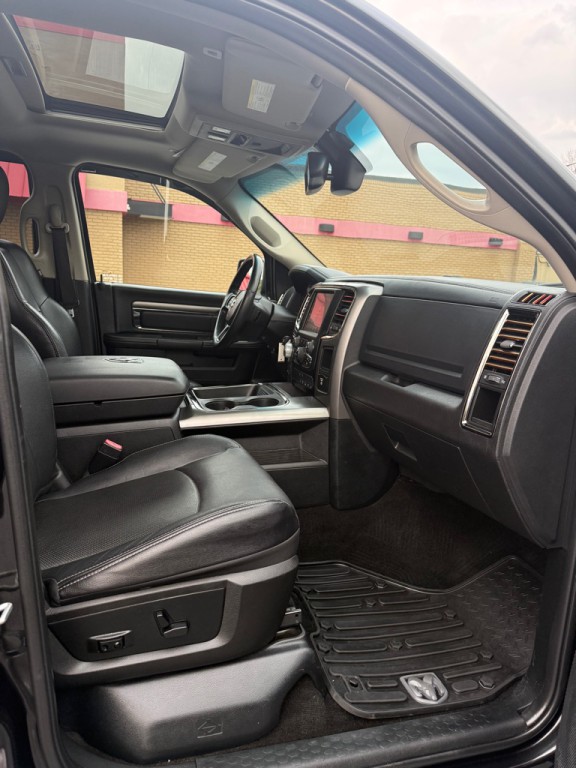 2017 RAM 1500 Image 8