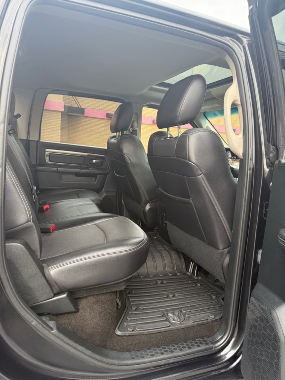 2017 RAM 1500 Image 9