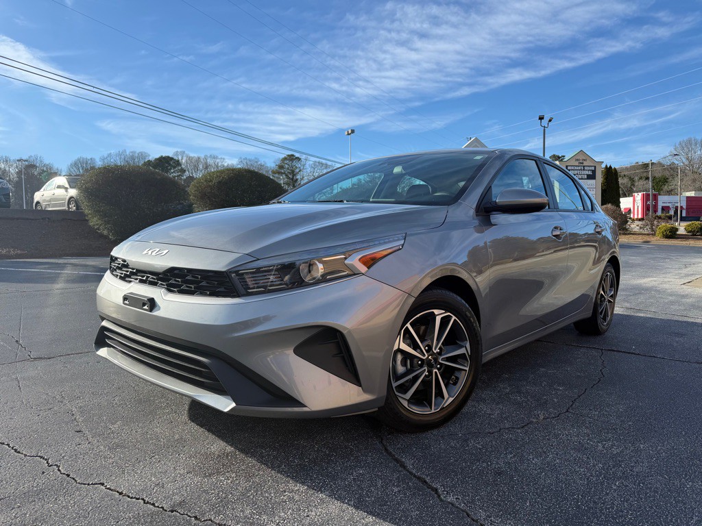 2023 Kia Forte Image 1