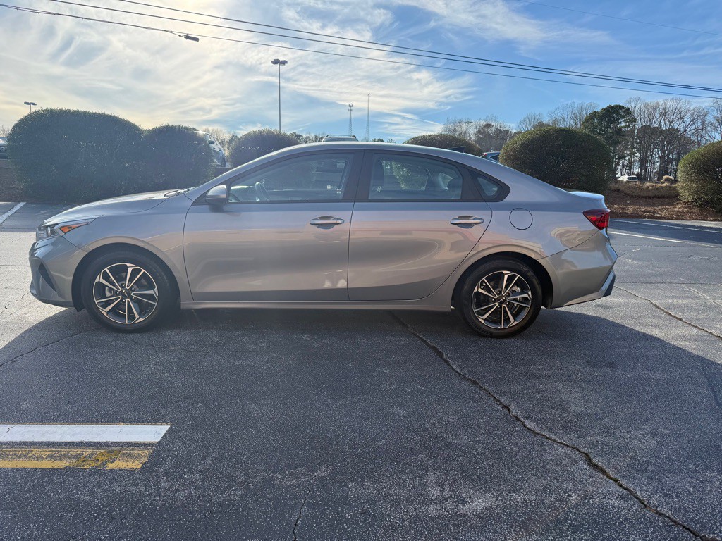 2023 Kia Forte Image 2