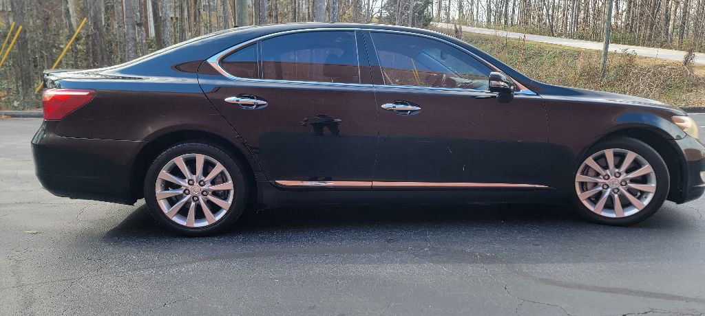 2010 Lexus LS Image 6