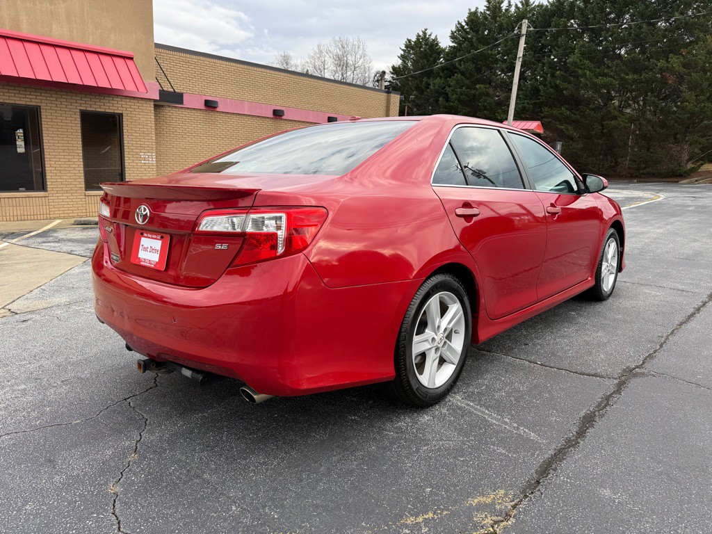2012 Toyota Camry Image 4