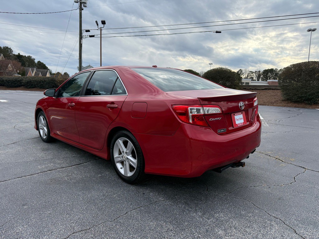 2012 Toyota Camry Image 5
