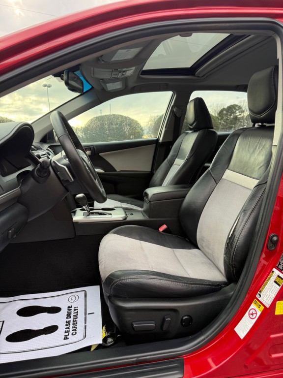 2012 Toyota Camry Image 7