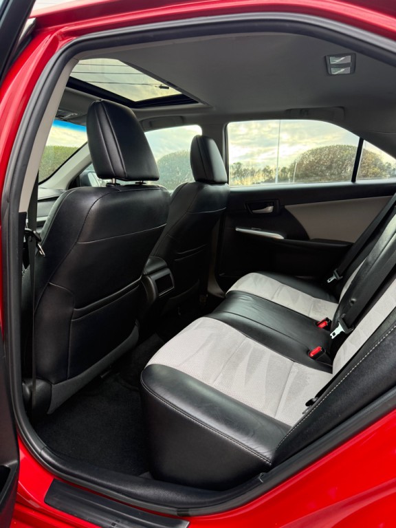 2012 Toyota Camry Image 11