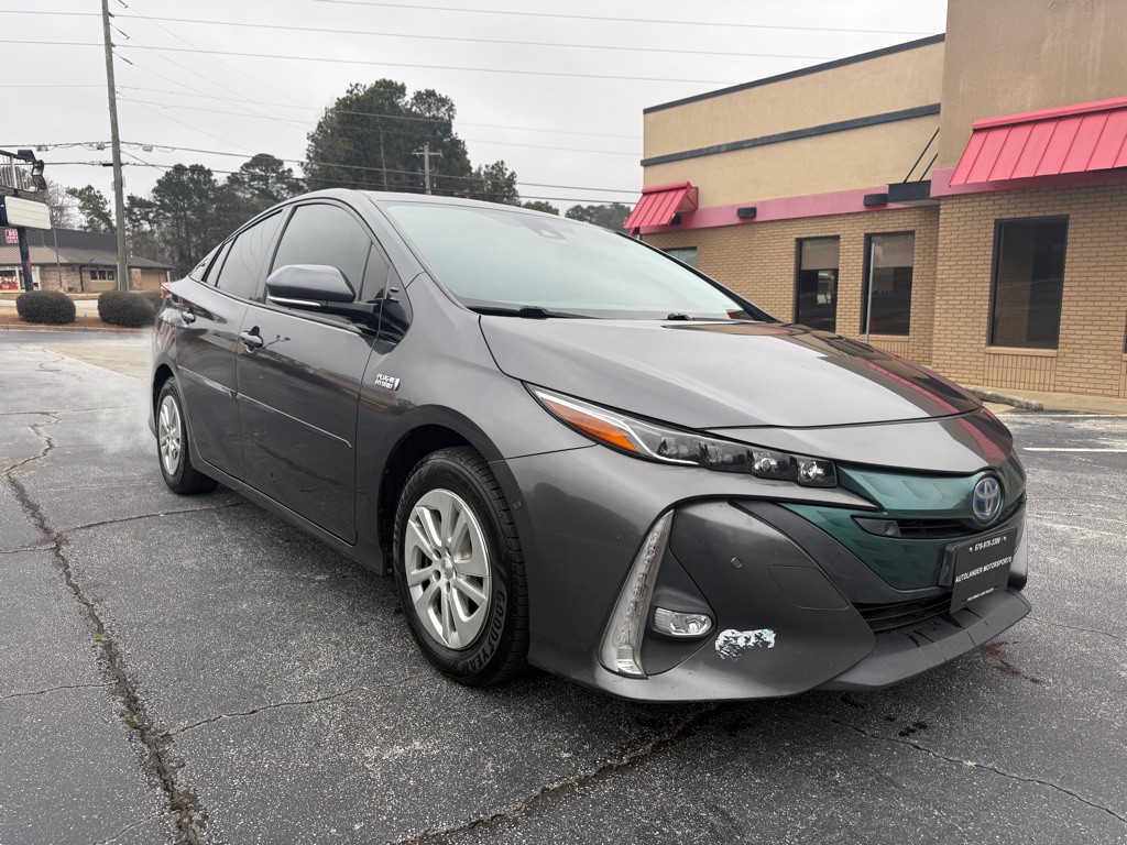 2017 Toyota Prius Image 2