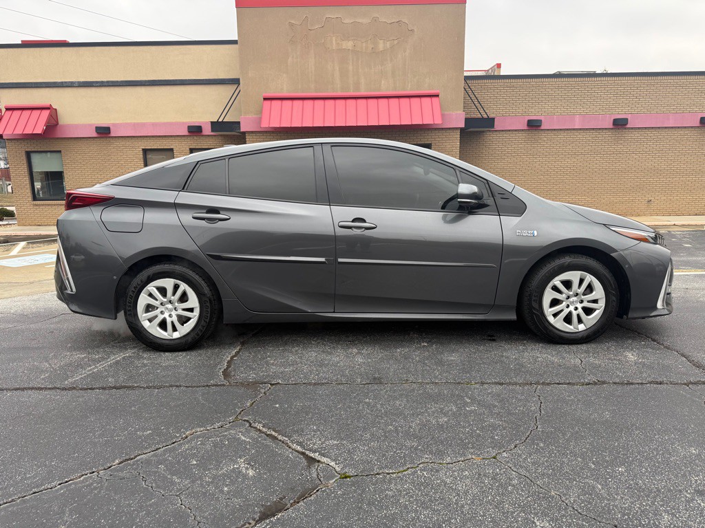 2017 Toyota Prius Image 3