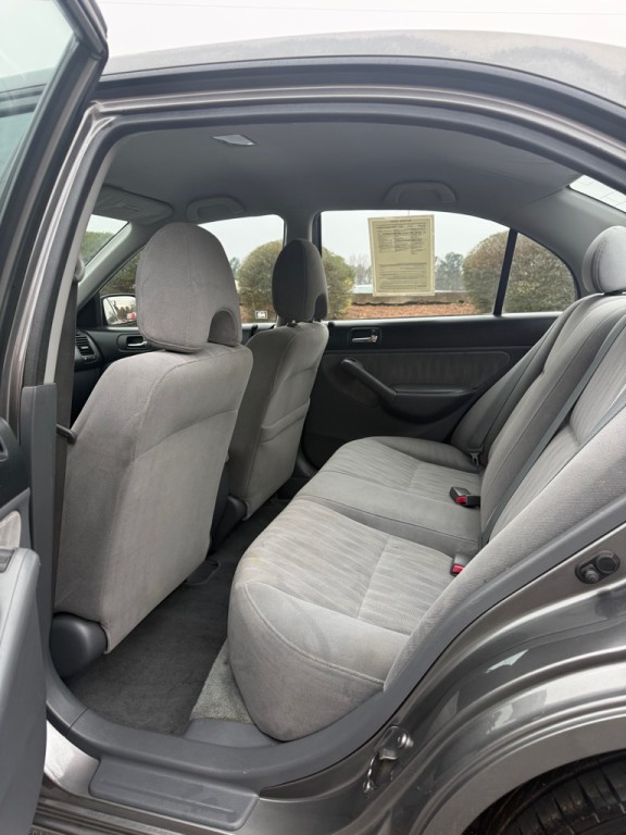 2005 Honda Civic Image 10