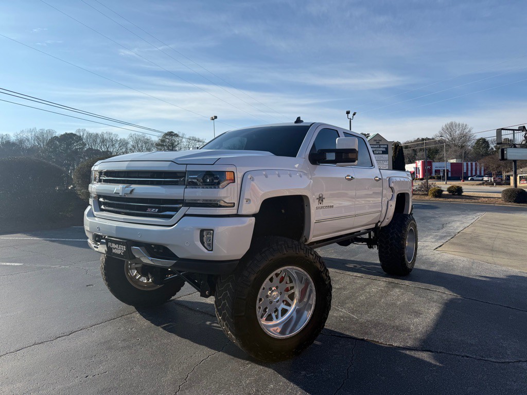 2017 Chevrolet Silverado 1500 Image 1