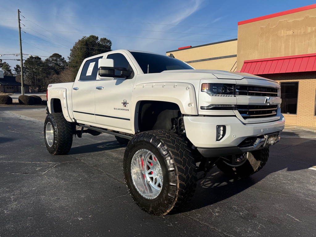 2017 Chevrolet Silverado 1500 Image 2