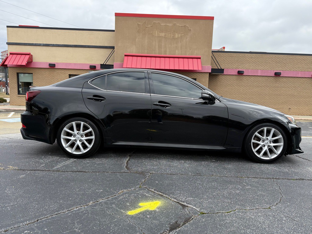 2011 Lexus IS Image 6