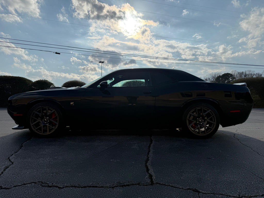 2019 Dodge Challenger Image 2