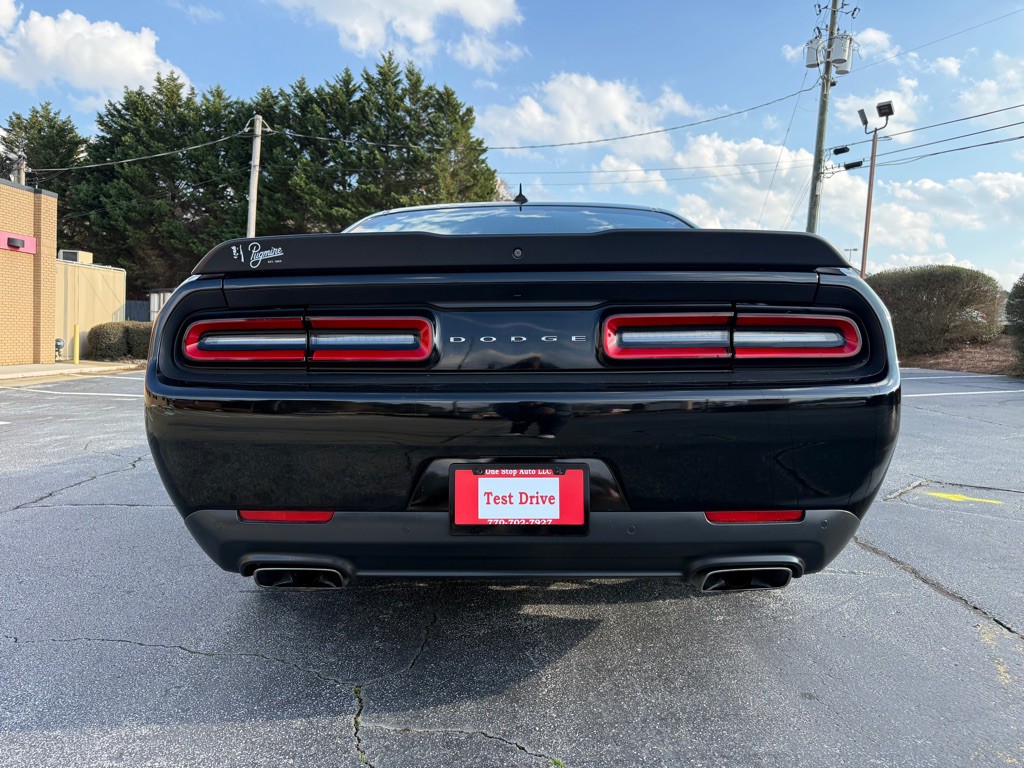 2019 Dodge Challenger Image 4