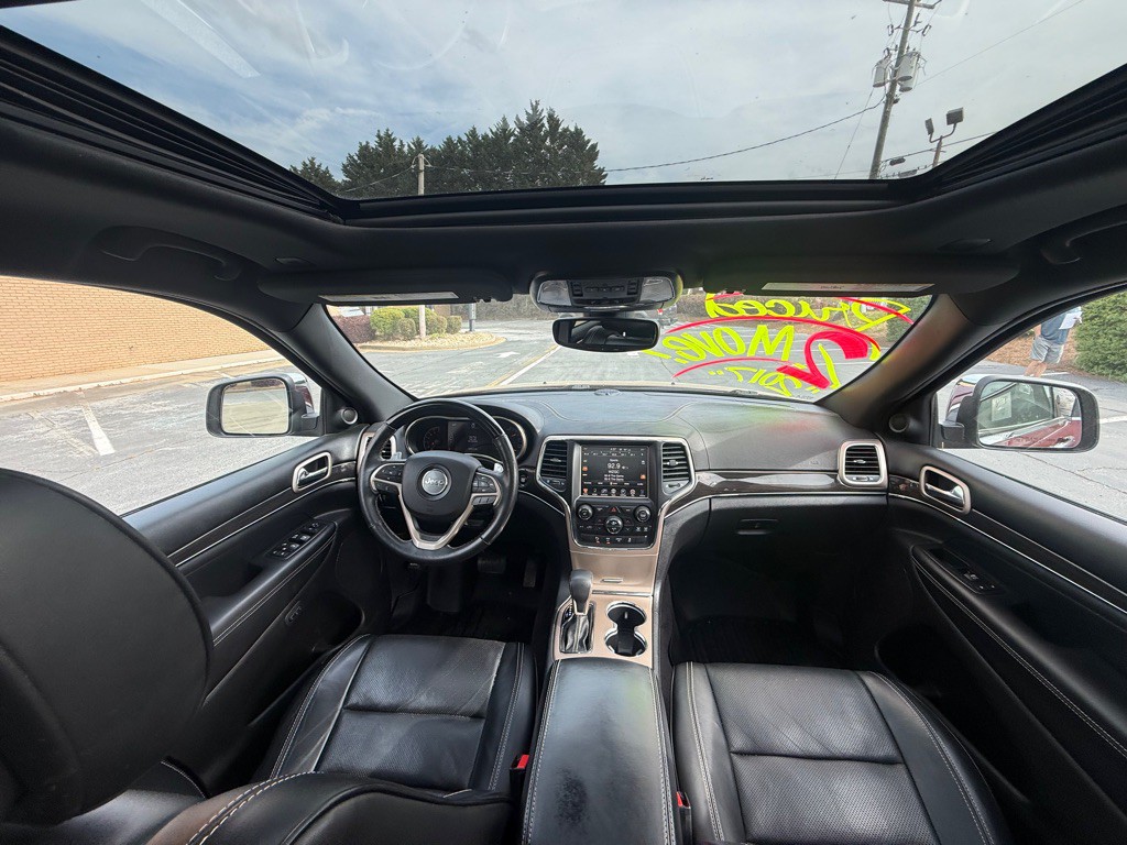 2017 Jeep Grand Cherokee Image 12