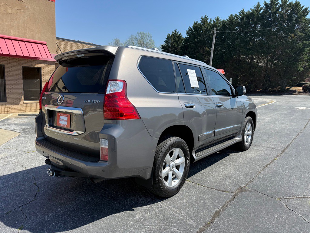 2010 Lexus GX Image 18