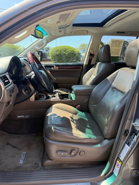 2010 Lexus GX Image 22