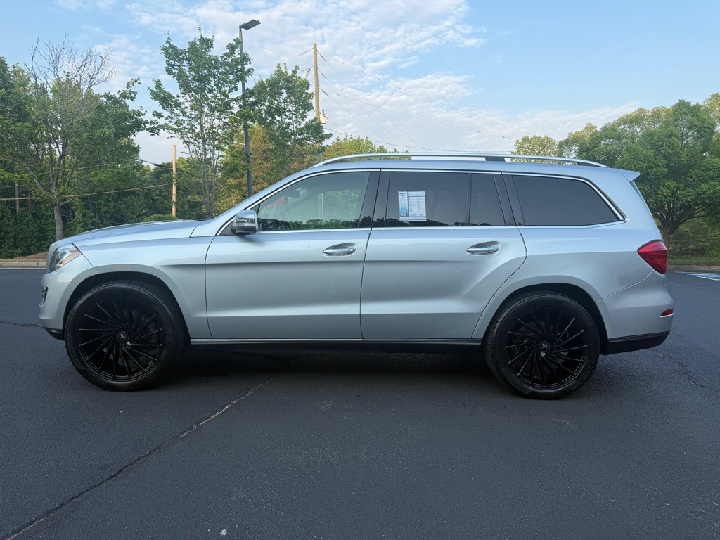 2013 Mercedes-Benz GL-Class Image 2