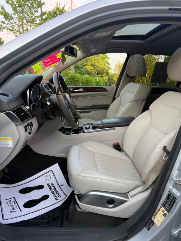 2013 Mercedes-Benz GL-Class Image 9