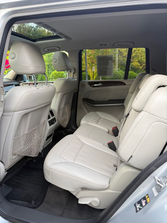 2013 Mercedes-Benz GL-Class Image 10