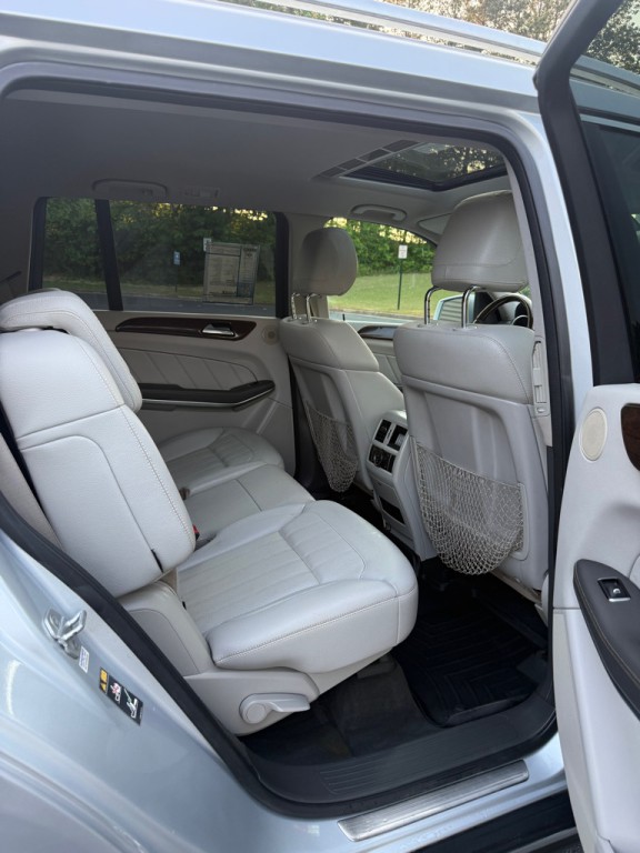 2013 Mercedes-Benz GL-Class Image 12