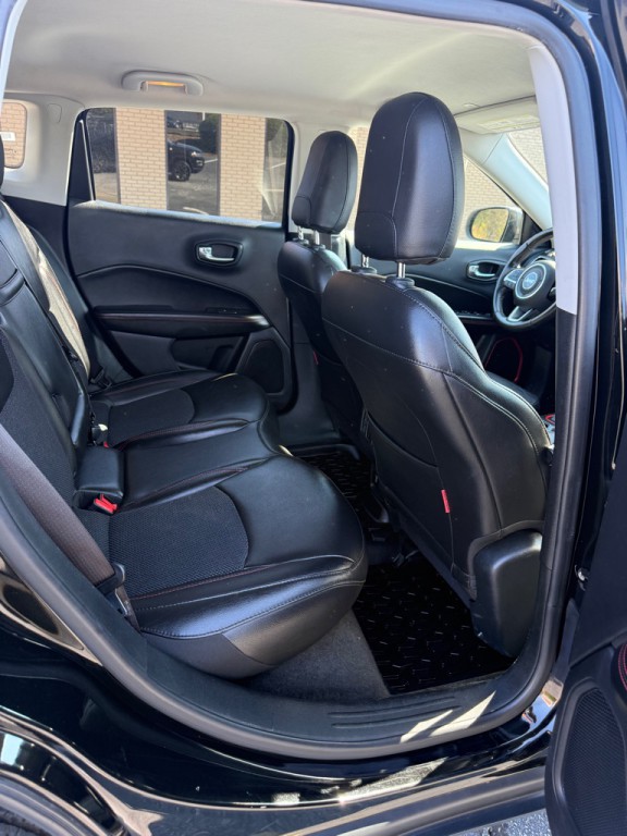 2019 Jeep Compass Image 11