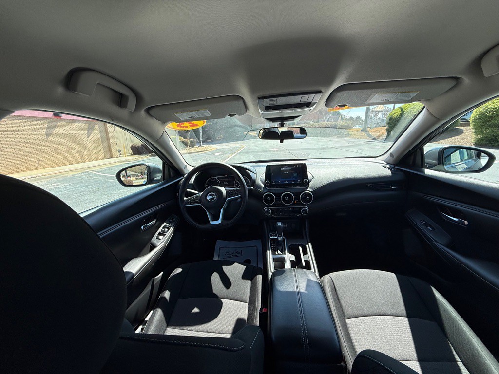 2025 Nissan Sentra Image 12