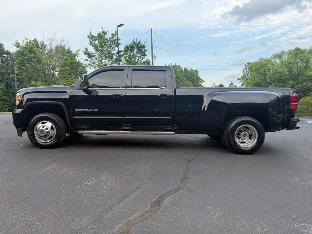2016 GMC Sierra Image 2