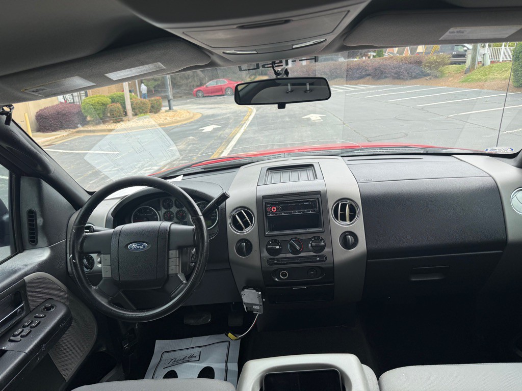 2004 Ford F-150 Image 12