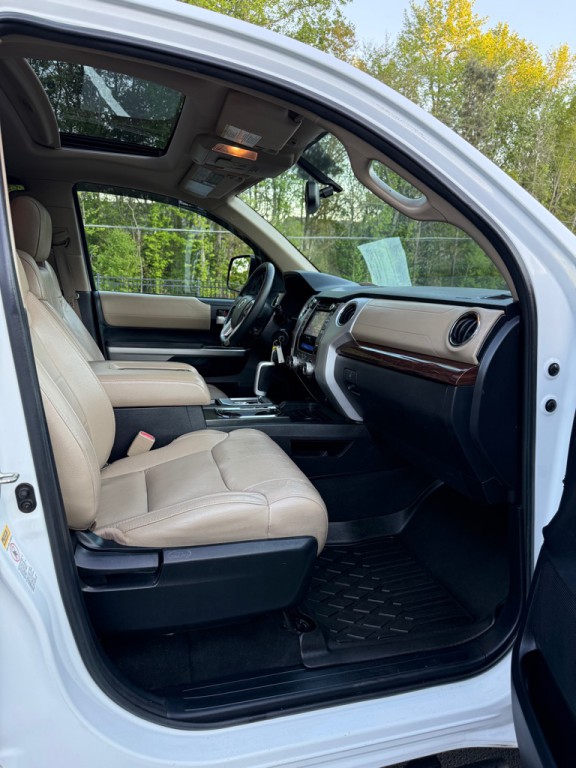 2014 Toyota Tundra Image 11