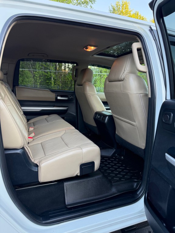 2014 Toyota Tundra Image 12