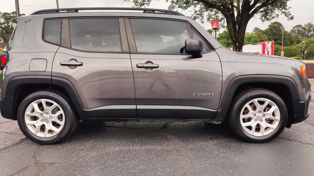 2016 Jeep Renegade Image 6