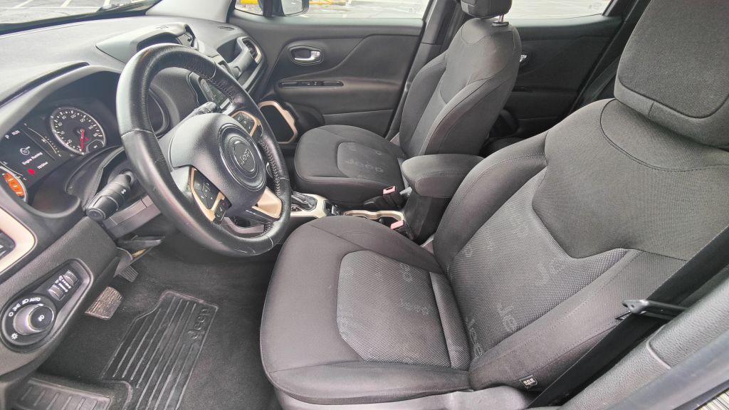2016 Jeep Renegade Image 8